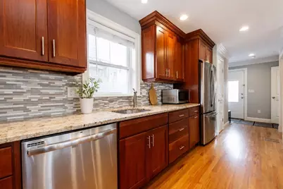 233 Grove St #2, Waltham, MA 02453 - Photo 9