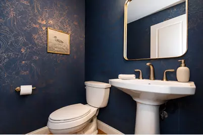 233 Grove St #2, Waltham, MA 02453 - Photo 15