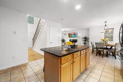 38 Bellows Cir, Marlborough, MA 01752 - Photo 11