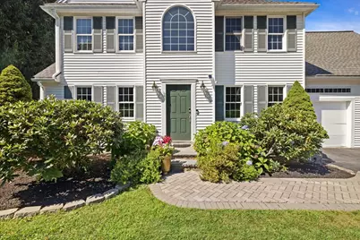 38 Bellows Cir, Marlborough, MA 01752 - Photo 3