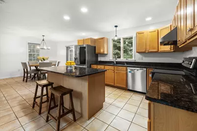 38 Bellows Cir, Marlborough, MA 01752 - Photo 9