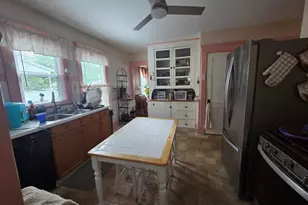 81 Lyndale St, Springfield, MA 01108 - Photo 3