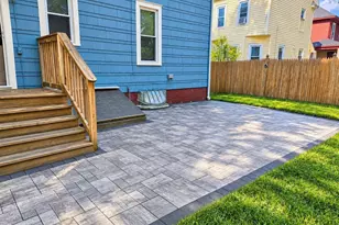 81 Lyndale St, Springfield, MA 01108 - Photo 11
