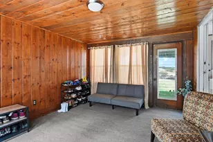 42 N Brook Rd, Springfield, MA 01119 - Photo 5