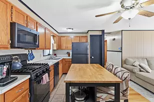 42 N Brook Rd, Springfield, MA 01119 - Photo 13