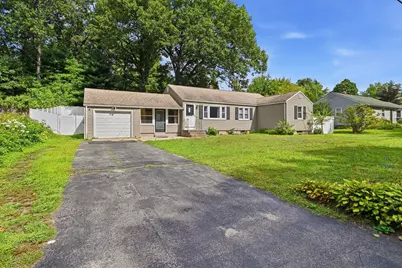 42 N Brook Rd, Springfield, MA 01119 - Photo 3