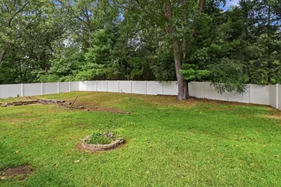 42 N Brook Rd, Springfield, MA 01119 - Photo 35