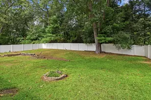 42 N Brook Rd, Springfield, MA 01119 - Photo 35