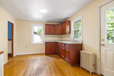 1925 Commonwealth Ave, Newton, MA 02466 - Photo 9