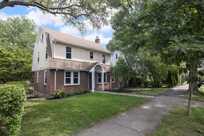 1925 Commonwealth Ave, Newton, MA 02466 - Photo 1