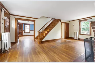 1925 Commonwealth Ave, Newton, MA 02466 - Photo 3