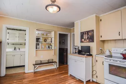 140 Mendon St, Hopedale, MA 01747 - Photo 13