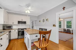 17 Nowell St, Saugus, MA 01906 - Photo 5