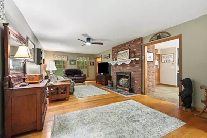 162 Barton Ave, Belchertown, MA 01007 - Photo 9