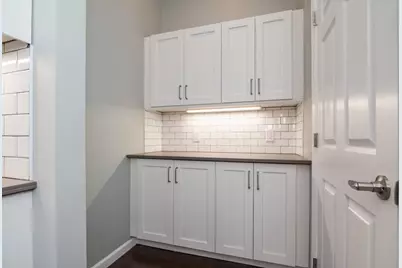 27 Bardwell St. #5, South Hadley, MA 01075 - Photo 5