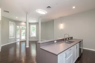 27 Bardwell St, South Hadley, MA 01075 - Photo 3
