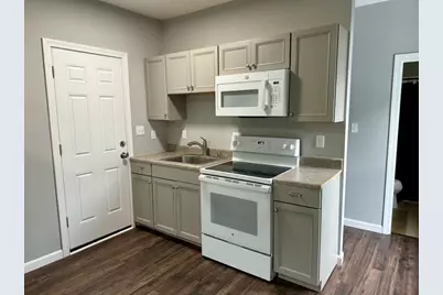 38 Emmons St #1R, Franklin, MA 02038 - Photo 3
