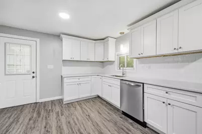 52 Navajo Rd, Springfield, MA 01109 - Photo 15