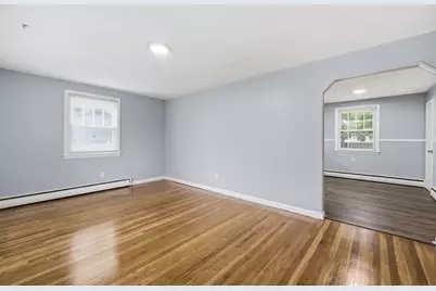 52 Navajo Rd, Springfield, MA 01109 - Photo 9