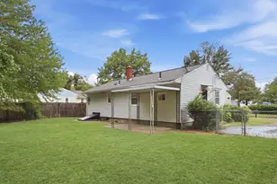52 Navajo Rd, Springfield, MA 01109 - Photo 5