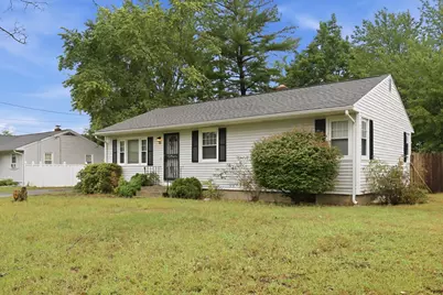 52 Navajo Rd, Springfield, MA 01109 - Photo 3