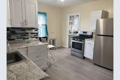 66 Whitman St, New Bedford, MA 02745 - Photo 9