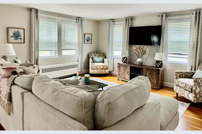 329 Summer St #1, Manchester by the Sea, MA 01944 - Photo 5