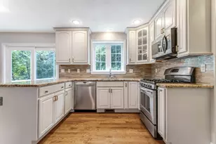 32 Adams St, Foxboro, MA 02035 - Photo 9