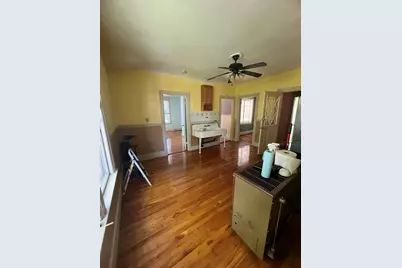 35 Tirrell Street #3 Floor, Worcester, MA 01603 - Photo 3