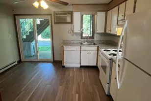 35 School St, Dracut, MA 01826 - Photo 3