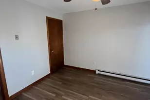 35 School St, Dracut, MA 01826 - Photo 5