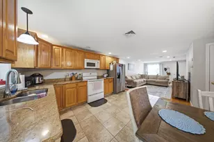 26 Vine St, Milford, MA 01757 - Photo 9