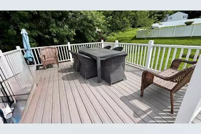 75 Longwood Dr, Chicopee, MA 01020 - Photo 9