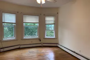 39 Manning St, Medford, MA 02155 - Photo 9