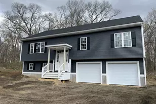 2 Clarendon Cir, Holbrook, MA 02343 - Photo 1