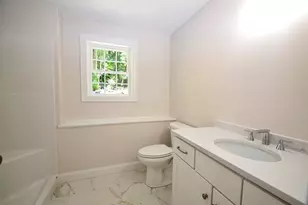 2 Clarendon Cir, Holbrook, MA 02343 - Photo 19