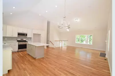 2 Clarendon Circle #Lot 7, Holbrook, MA 02343 - Photo 5