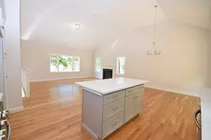 2 Clarendon Cir, Holbrook, MA 02343 - Photo 7