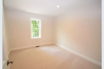 2 Clarendon Circle #Lot 7, Holbrook, MA 02343 - Photo 11