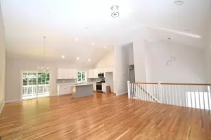2 Clarendon Cir, Holbrook, MA 02343 - Photo 3