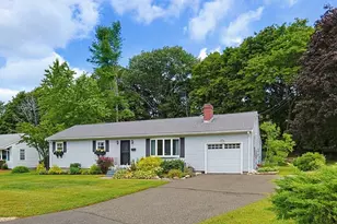 4 Willow St, Franklin, MA 02038 - Photo 1