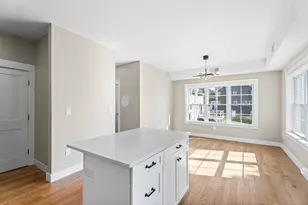 32 Valmor St, Worcester, MA 01604 - Photo 15
