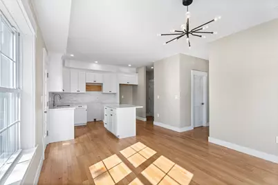 32 Valmor St, Worcester, MA 01604 - Photo 9