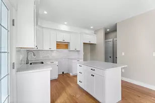 32 Valmor St, Worcester, MA 01604 - Photo 11