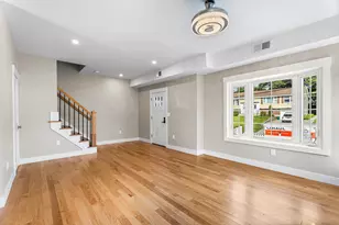 32 Valmor St, Worcester, MA 01604 - Photo 5
