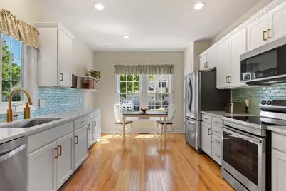 136 Skyline Dr #136, Acton, MA 01720 - Photo 3