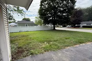 541 Puaski Blvd, Bellingham, MA 02019 - Photo 3