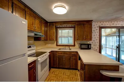 67 Ivy Ln, Northbridge, MA 01588 - Photo 3