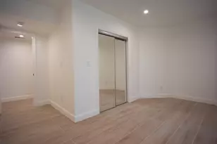 491 E 6th St, Boston, MA 02127 - Photo 15
