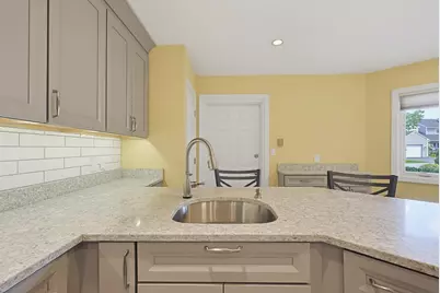 12 Fairway Dr #Golfview, Plymouth, MA 02360 - Photo 5